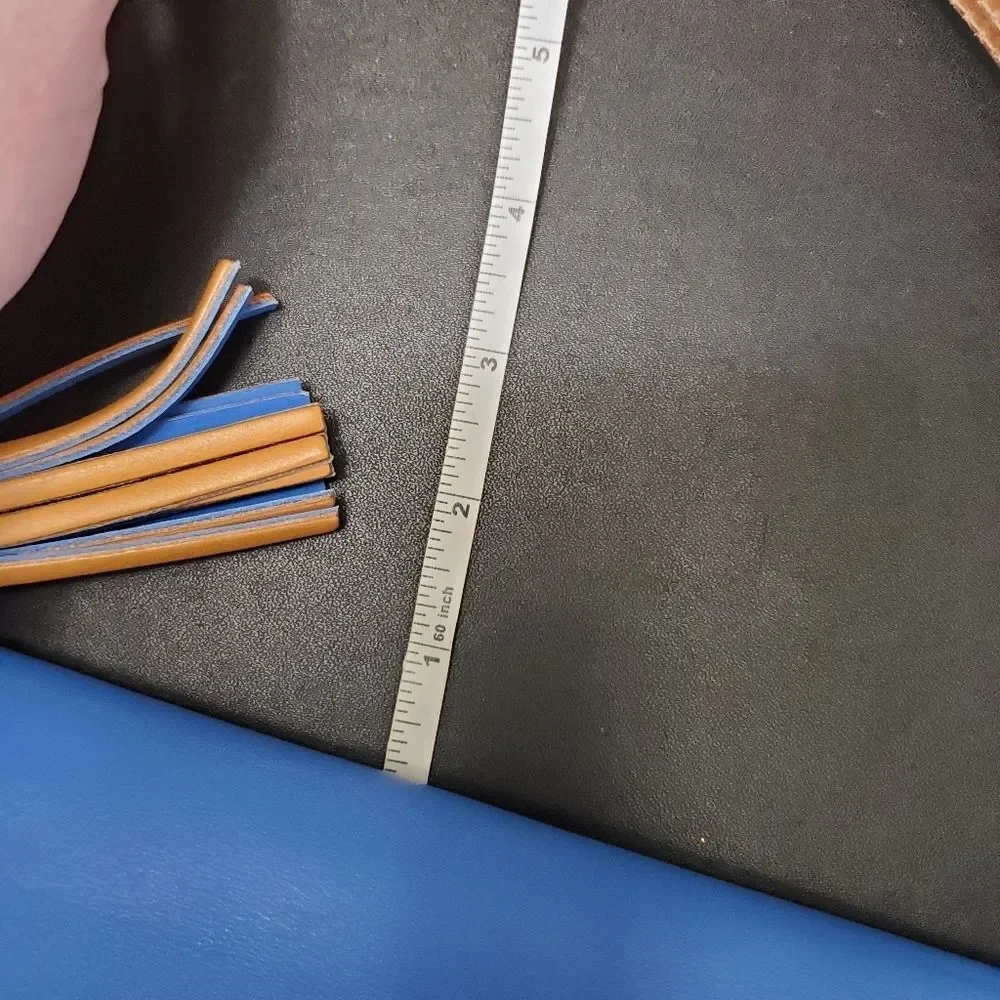 Dooney & Bourke gorgeous leather